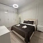 Harmony Blloku 公寓 地拉那